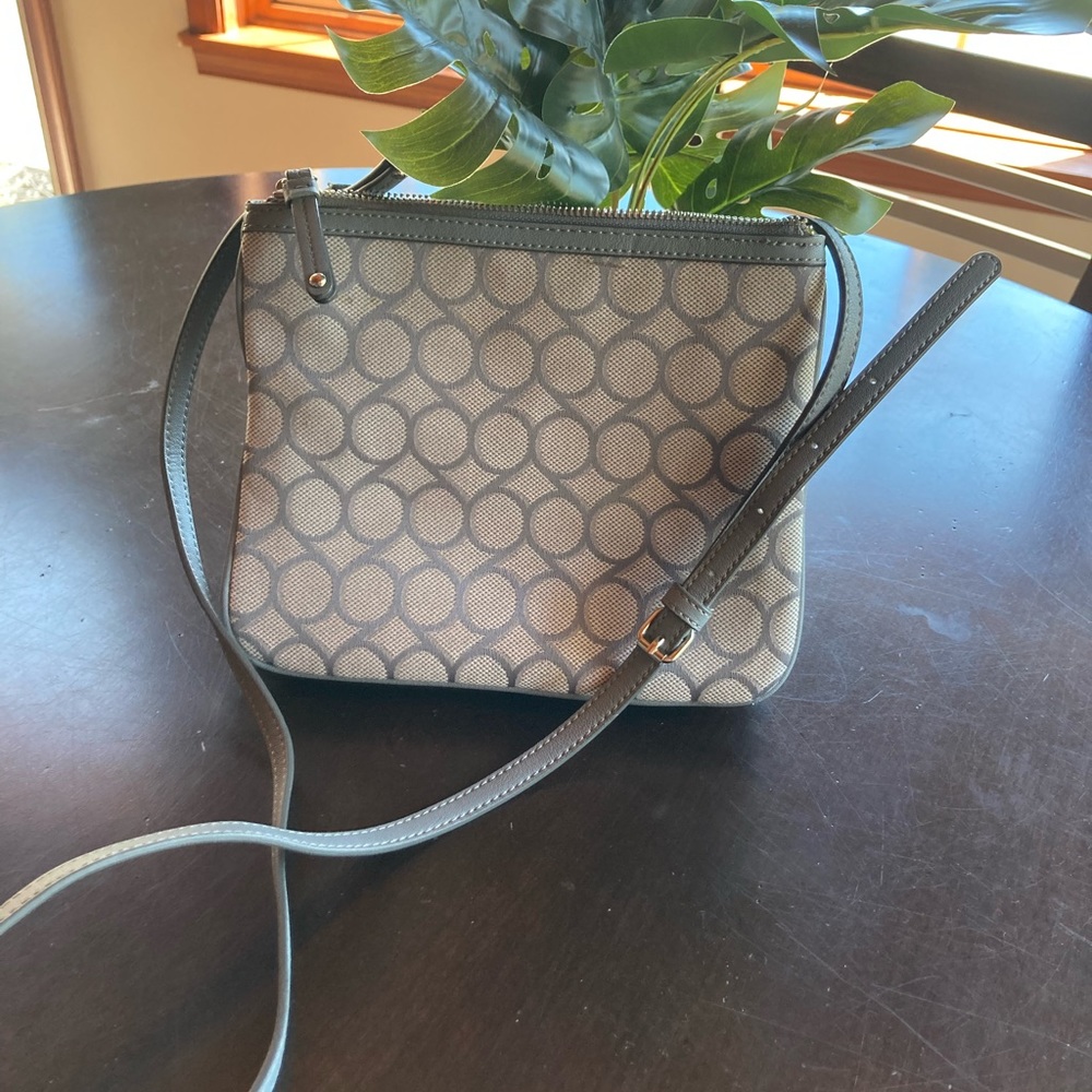 Nine West purse. EUC. Shoulder strap or cross-body - Picture 6 of 6